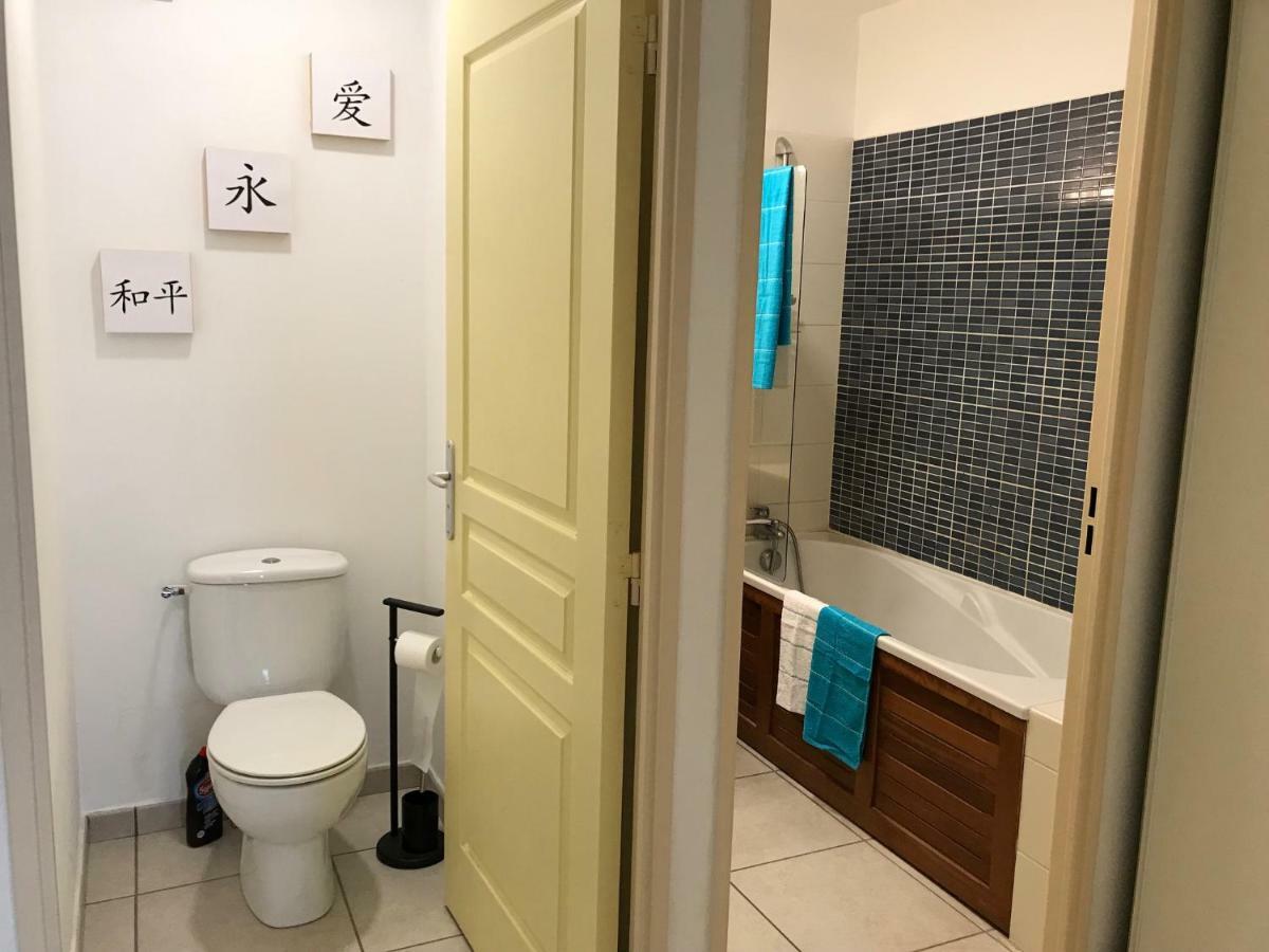 Meuble Homard Avec Jacuzzi Et Vue Mer แซ็งต์-จีลส์-เลส์-แบ็งส์ ภายนอก รูปภาพ