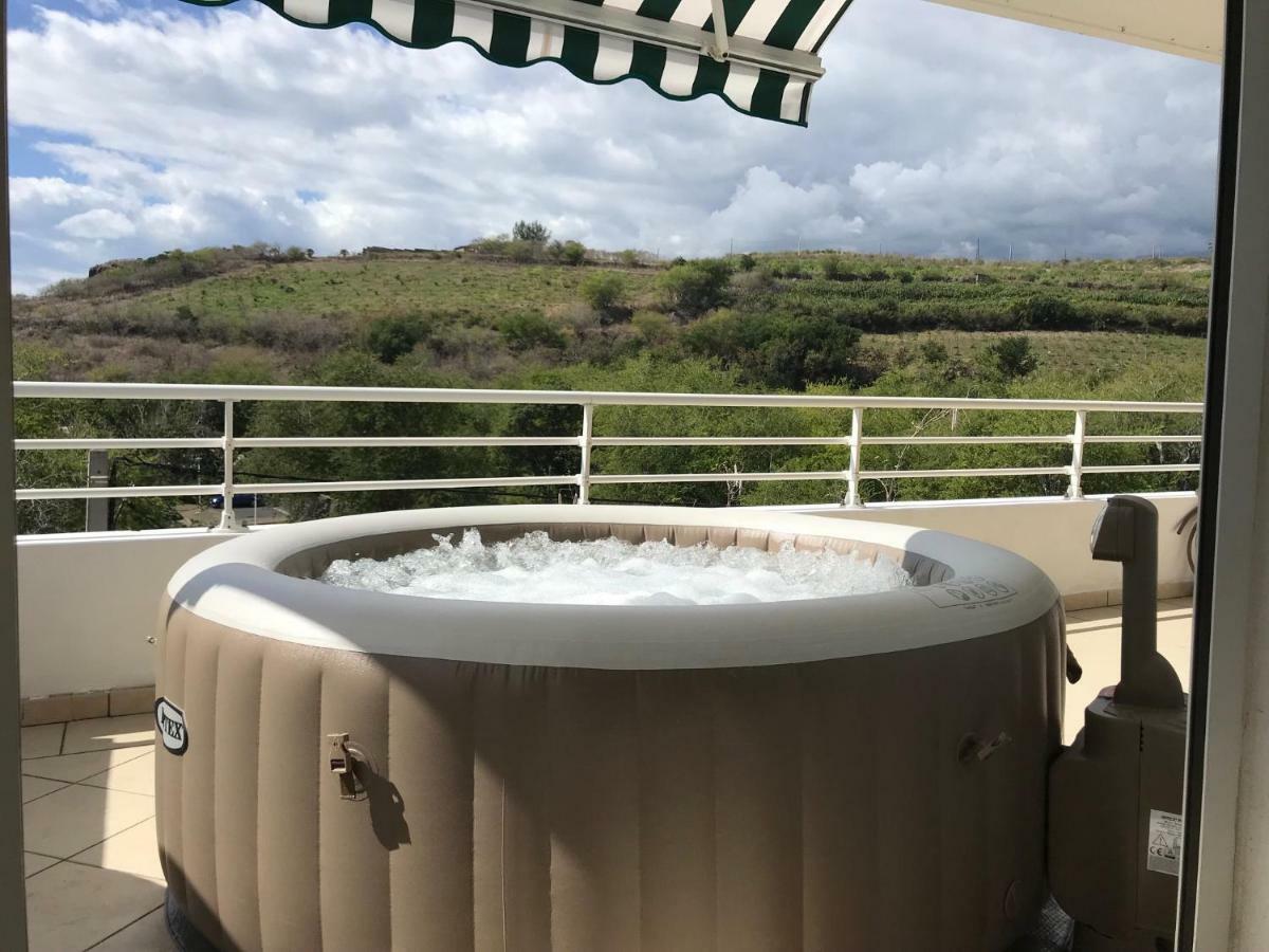 Meuble Homard Avec Jacuzzi Et Vue Mer แซ็งต์-จีลส์-เลส์-แบ็งส์ ภายนอก รูปภาพ